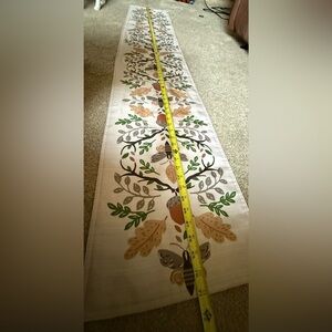 Floral Table Runner with Leaf Design